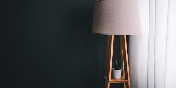 Photo oak tripod floor lamp