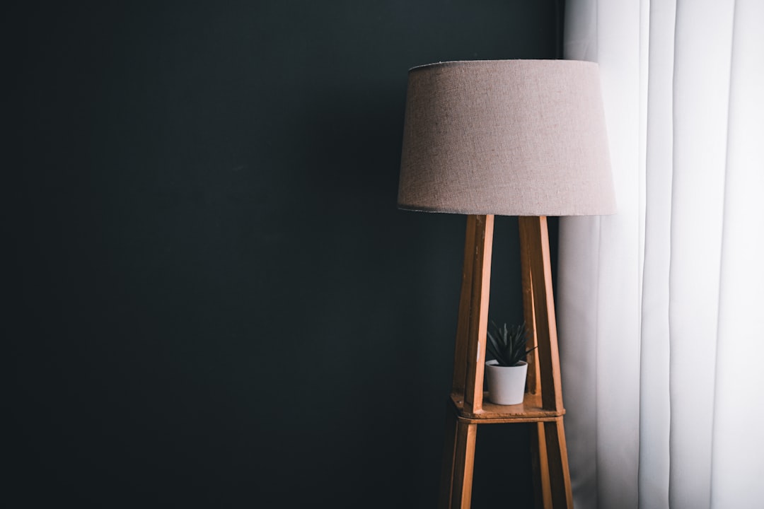Photo oak tripod floor lamp